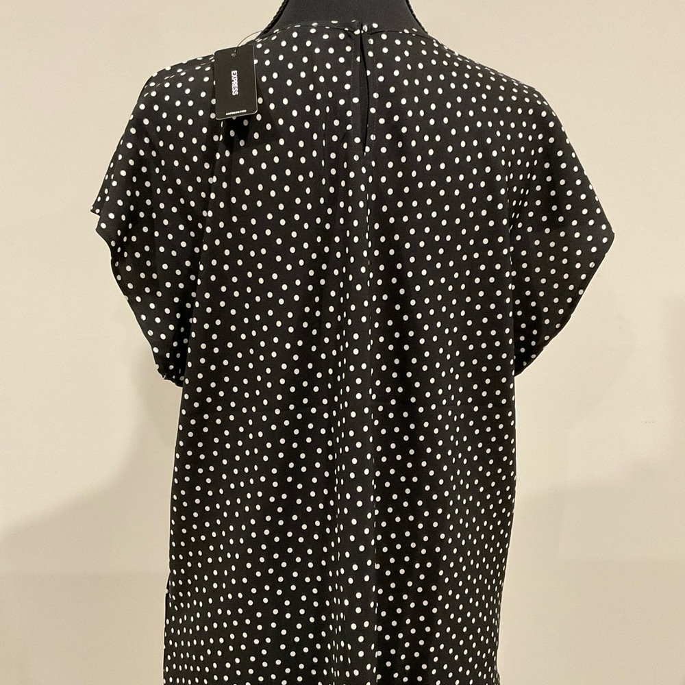 Express Black and White Polka Dot Blouse Short Sleeve Relaxed Fit - Picture 2 of 3